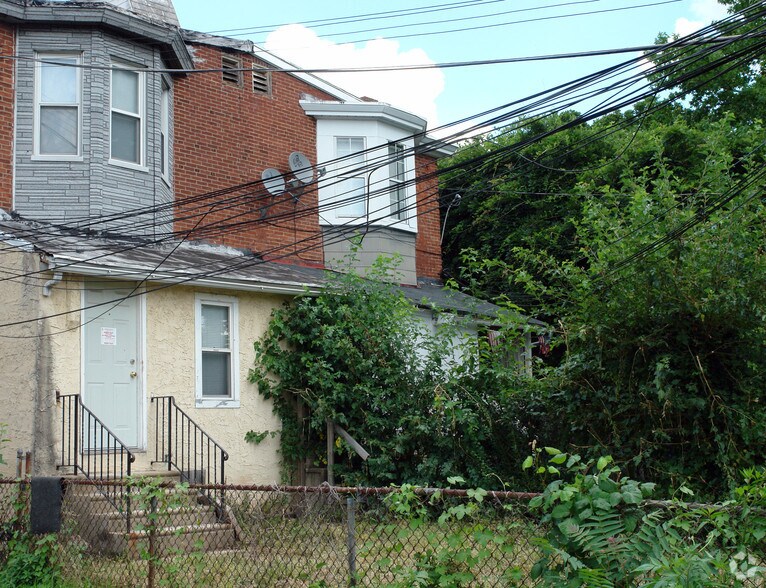 1024 W Main St, Norristown, PA à vendre - Photo du bâtiment - Image 2 de 2