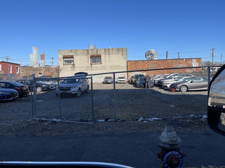 122 Colden St, Jersey City, NJ for lease - Building Photo - Image 2 of 3