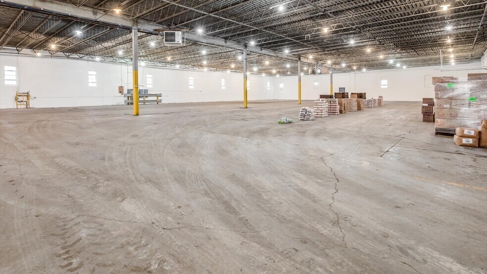 9312 Southgate Parkway, Cambridge, OH for lease - Interior Photo - Image 2 of 21