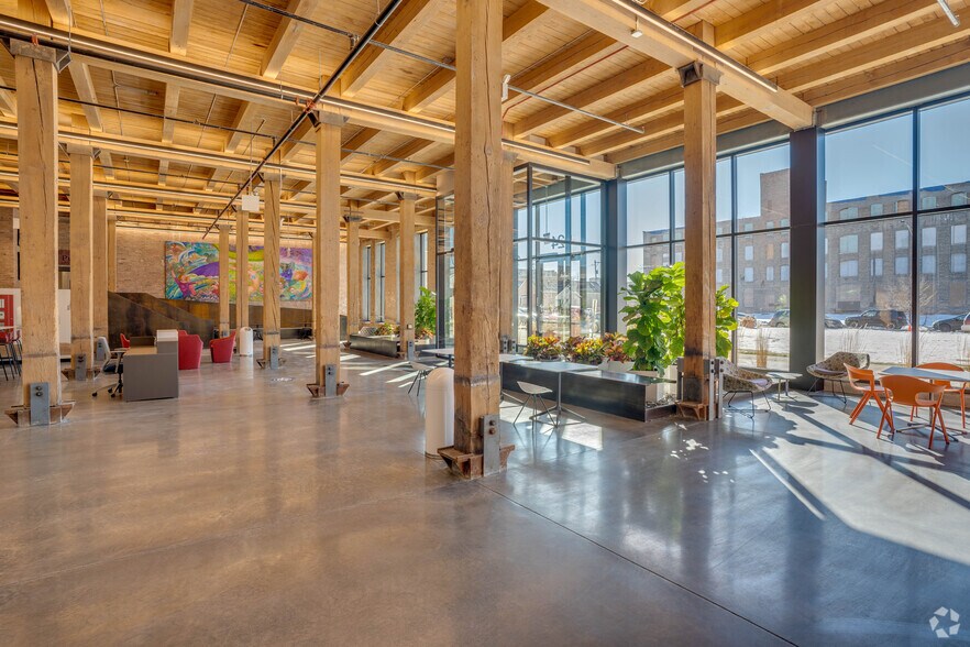 924 W 19th Pl, Chicago, IL à louer - Hall d’entrée - Image 1 de 9