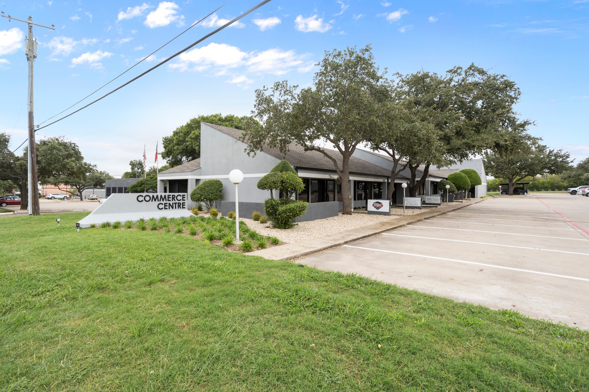 4734 Benbrook Blvd, Benbrook, TX à louer Photo intérieure- Image 1 de 1