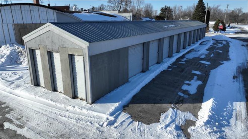 121 Railroad St, Medaryville, IN à vendre - Photo principale - Image 1 de 3