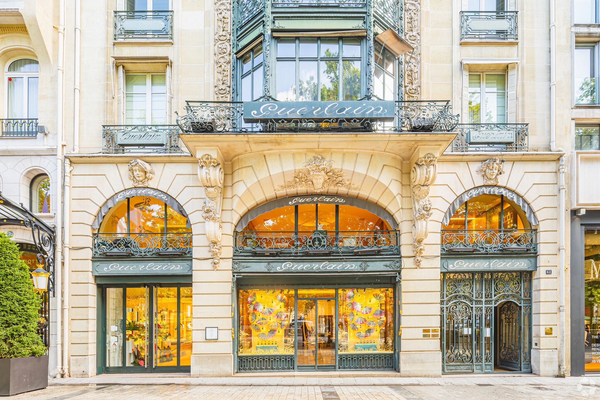68 Avenue Des Champs Elysées, Paris for lease Primary Photo- Image 1 of 3