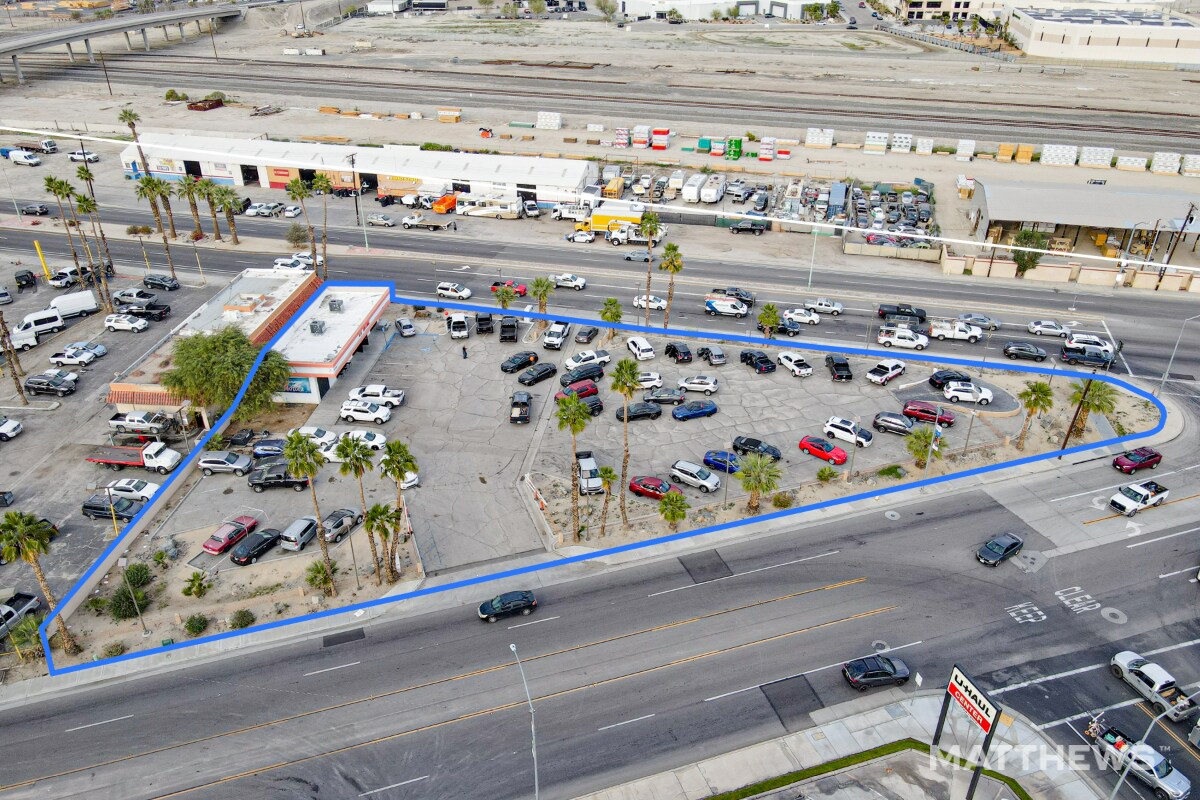 83500 Hwy 111, Indio, CA à vendre Photo principale- Image 1 de 4