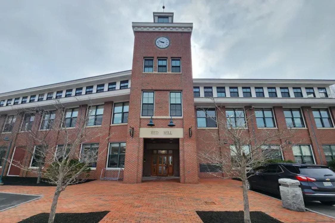 11 Bowdoin Mill Is, Topsham, ME for lease Interior Photo- Image 1 of 8