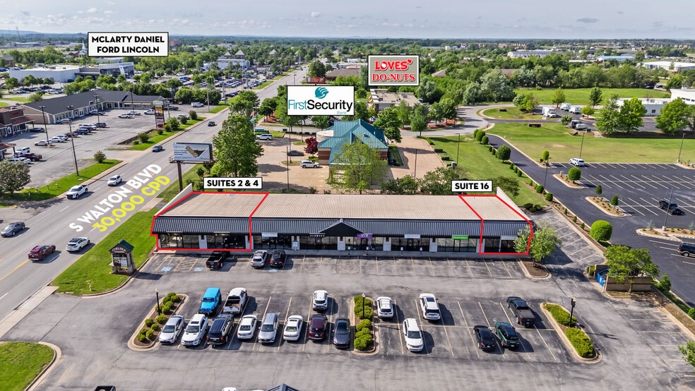 2212 S Walton Blvd, Bentonville, AR for lease - Building Photo - Image 1 of 7