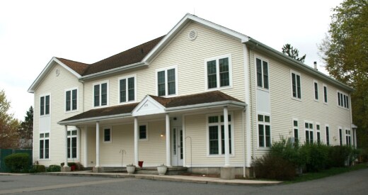 2175 Crompond Rd, Yorktown Heights, NY à vendre - Photo du bâtiment - Image 1 de 2