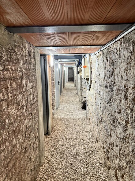 57 Rue Gutenberg, Paris à louer - Photo du bâtiment - Image 3 de 11