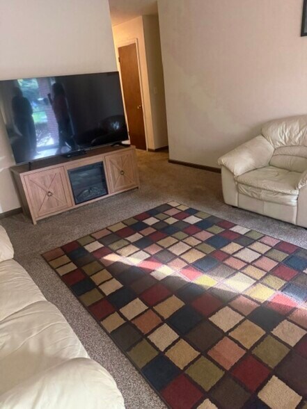 5028-5030 Heathmoor Dr, Columbus, OH à vendre - Photo du bâtiment - Image 2 de 32