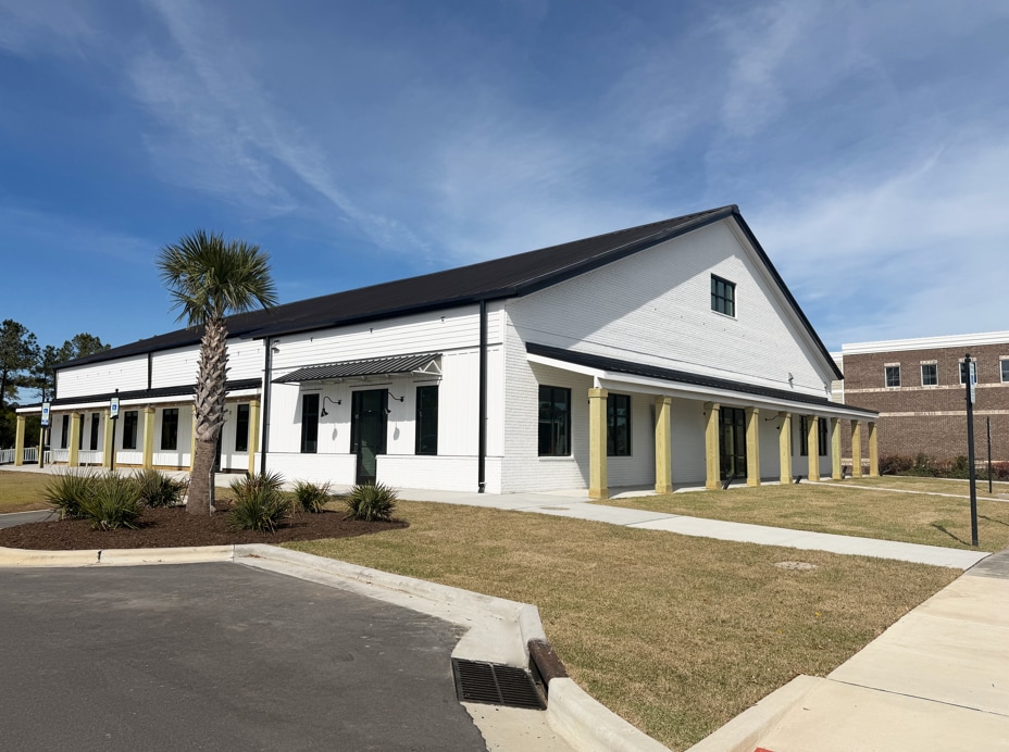 1160 E Cutlar Crossing, Leland, NC for lease Primary Photo- Image 1 of 5