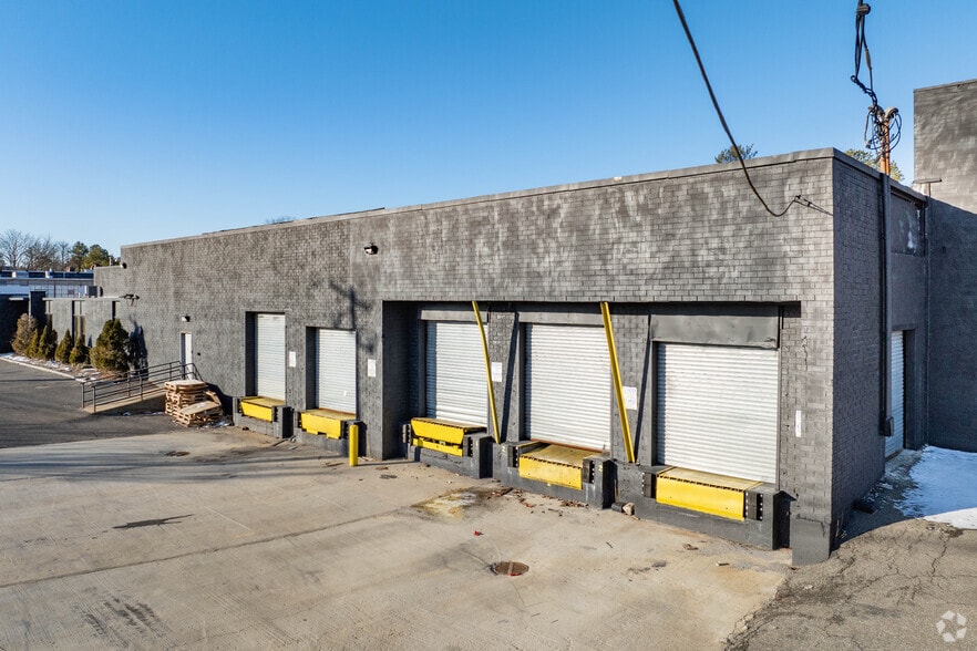 110 Emjay Blvd, Brentwood, NY for lease - Building Photo - Image 3 of 14