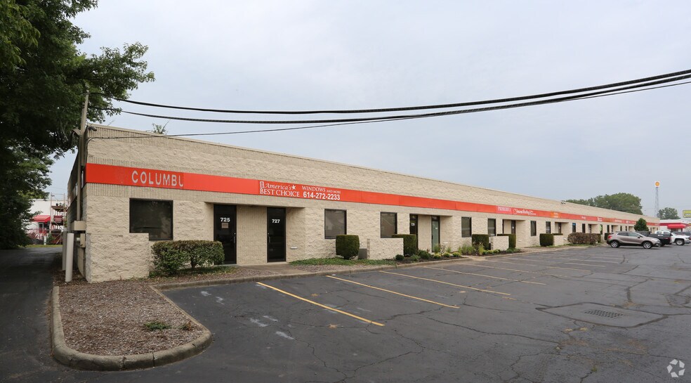 725-759 N Wilson Rd, Columbus, OH à louer - Photo du bâtiment - Image 2 de 8
