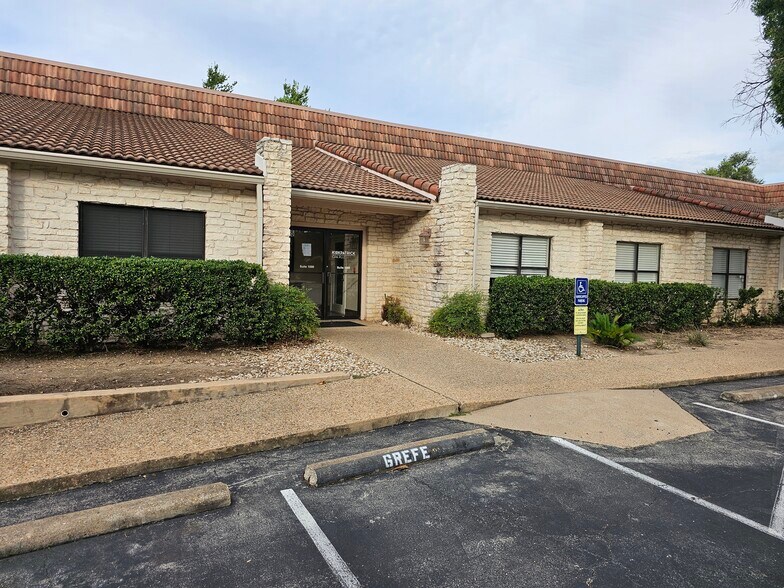 4501 Spicewood Springs Rd, Austin, TX à louer - Photo du bâtiment - Image 3 de 18