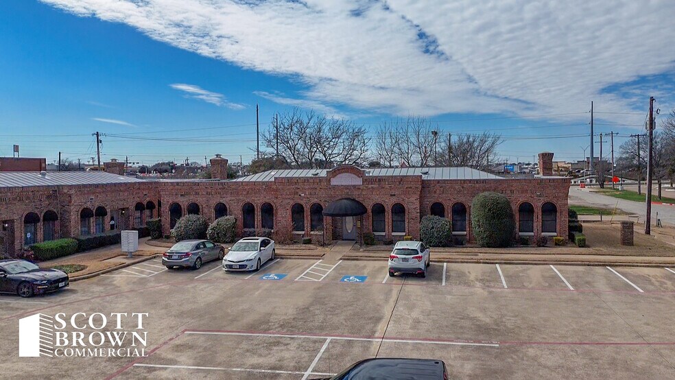 131 Degan Ave, Lewisville, TX à louer - Photo du bâtiment - Image 2 de 10