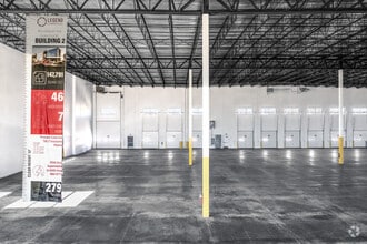 6845 W 5400 S, West Valley City, UT à louer Photo du bâtiment- Image 2 de 5