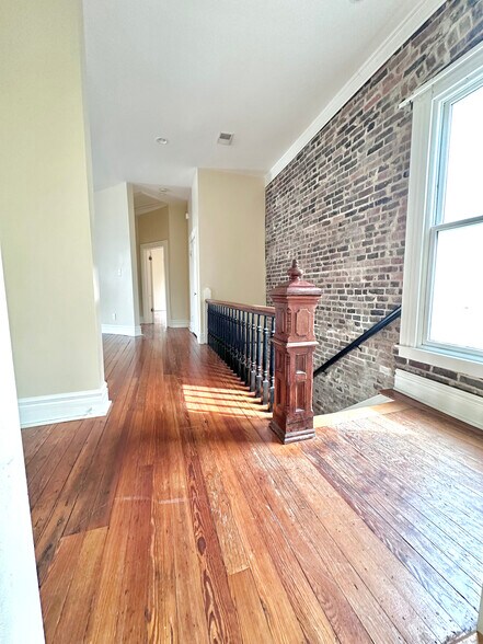 148 E Fourth St, Lexington, KY à vendre - Photo du bâtiment - Image 3 de 19