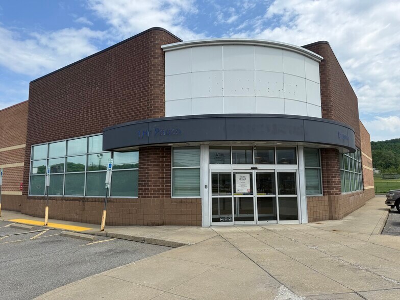 1600 Main St, Follansbee, WV à vendre - Photo du bâtiment - Image 2 de 9