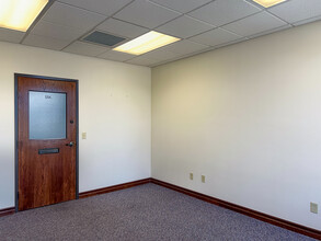 5 W Alder St, Walla Walla, WA for lease Interior Photo- Image 2 of 8