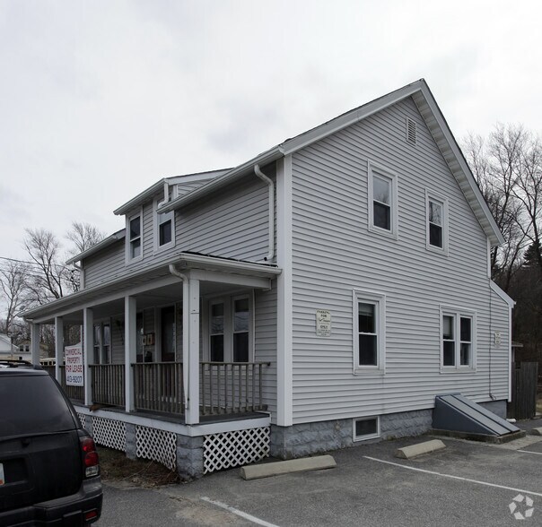 148 Putnam Pike, Johnston, RI à vendre - Photo principale - Image 1 de 1