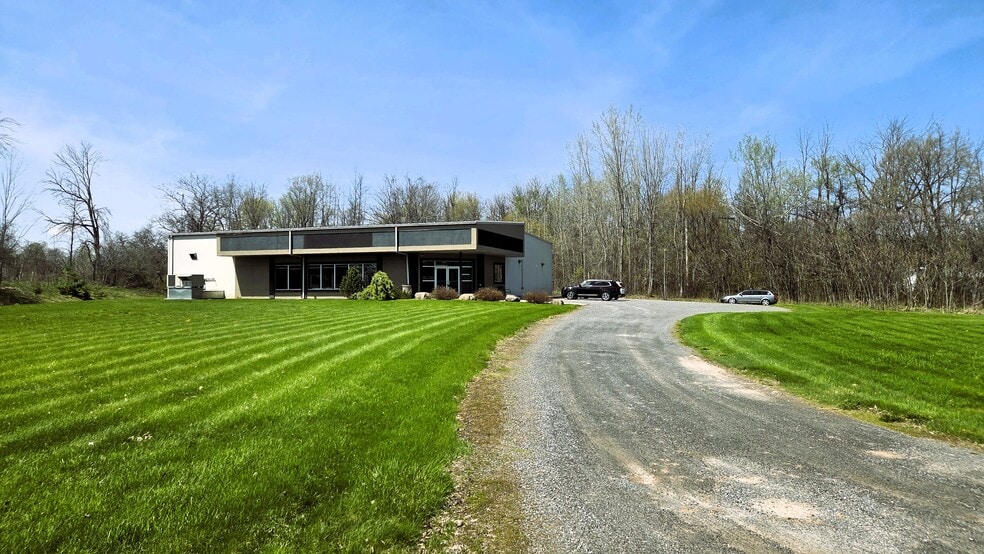 2318 2nd Concession Rd, Brockville, ON for sale - Building Photo - Image 2 of 10