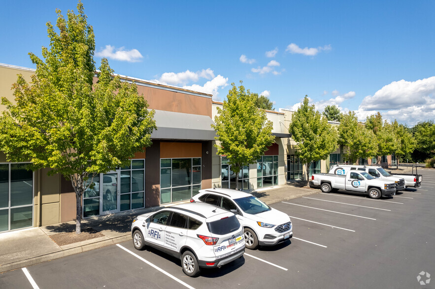 800 SW 34th St, Renton, WA for lease - Primary Photo - Image 1 of 5