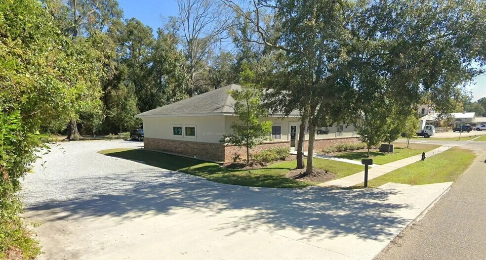 944 N Columbia St, Covington, LA à vendre - Photo du bâtiment - Image 3 de 8