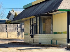 5692 Monona Dr, Madison, WI for lease Building Photo- Image 2 of 5