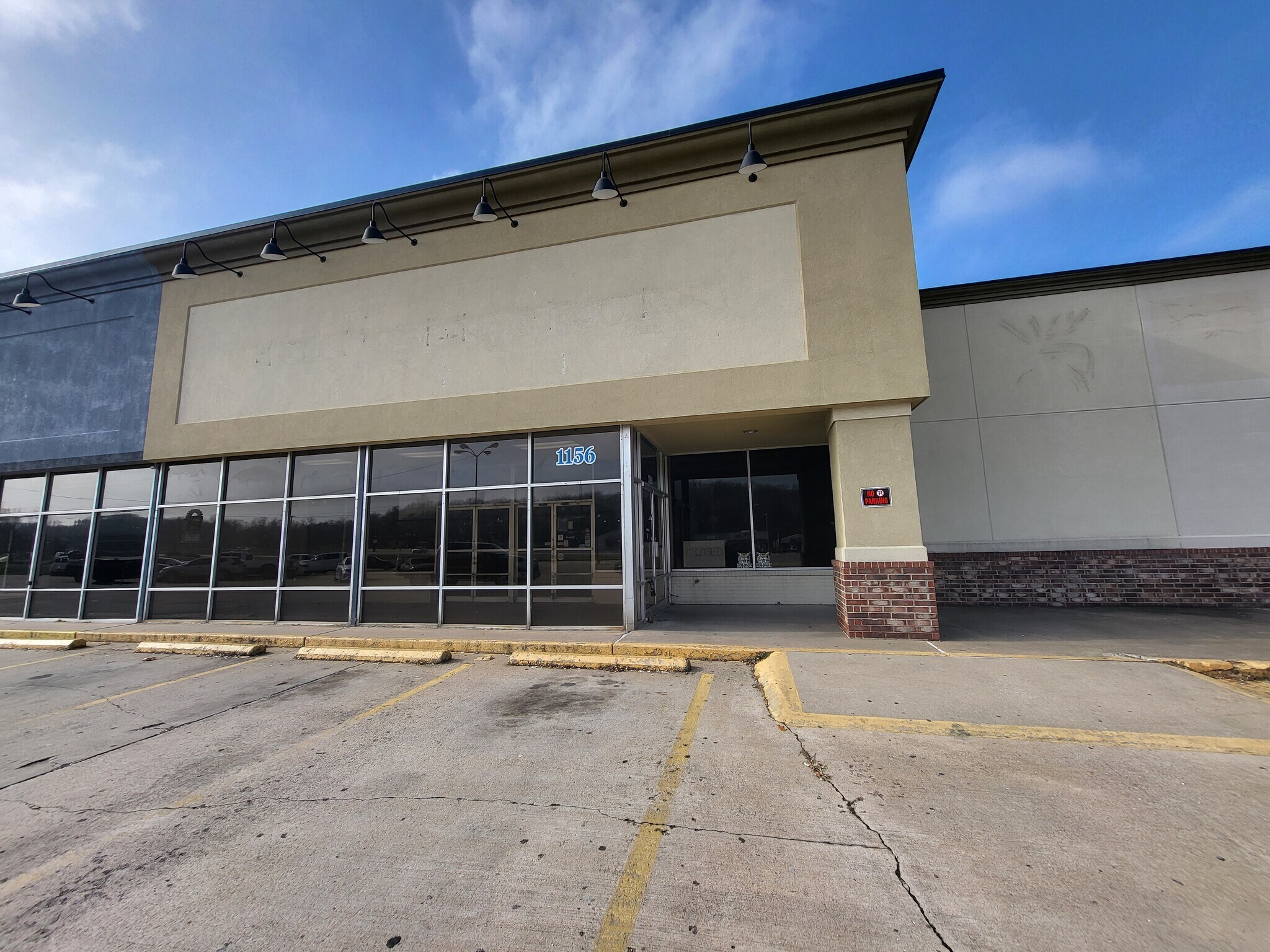 1090 S Neosho Blvd, Neosho, MO à louer Photo du bâtiment- Image 1 de 14