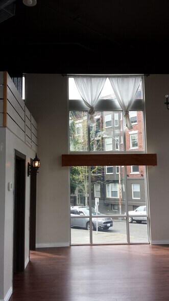 159 Denny Way, Seattle, WA à louer - Photo du bâtiment - Image 3 de 13