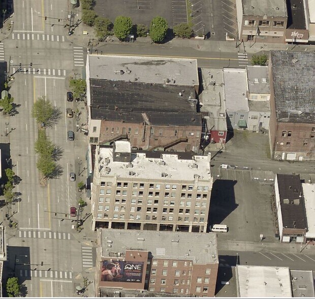 1721 Hewitt Ave, Everett, WA à louer - Photo du bâtiment - Image 2 de 2