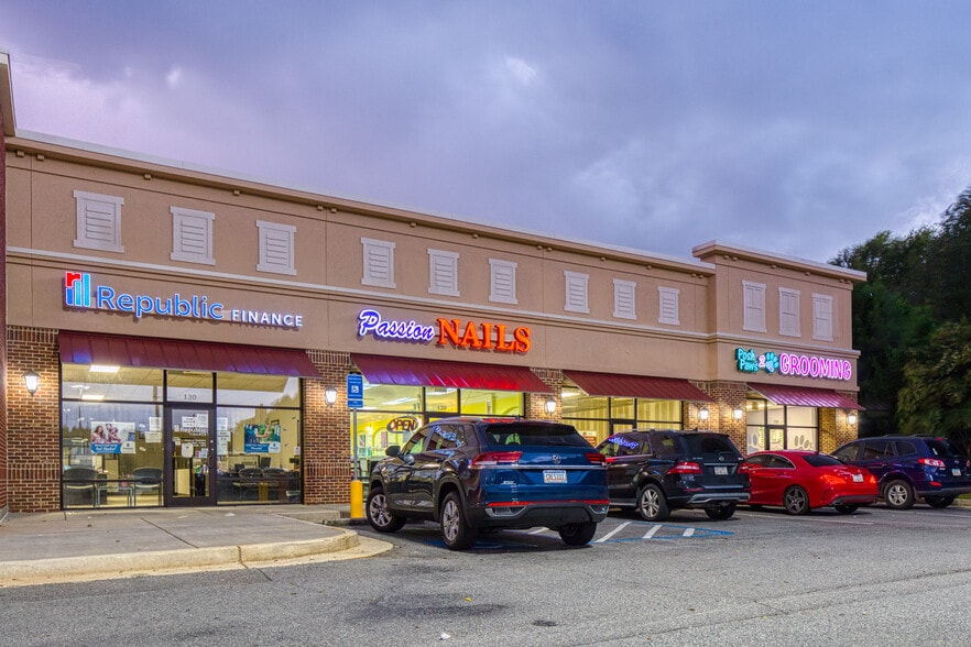 6015 Watson Blvd, Warner Robins, GA à louer - Photo du bâtiment - Image 2 de 5