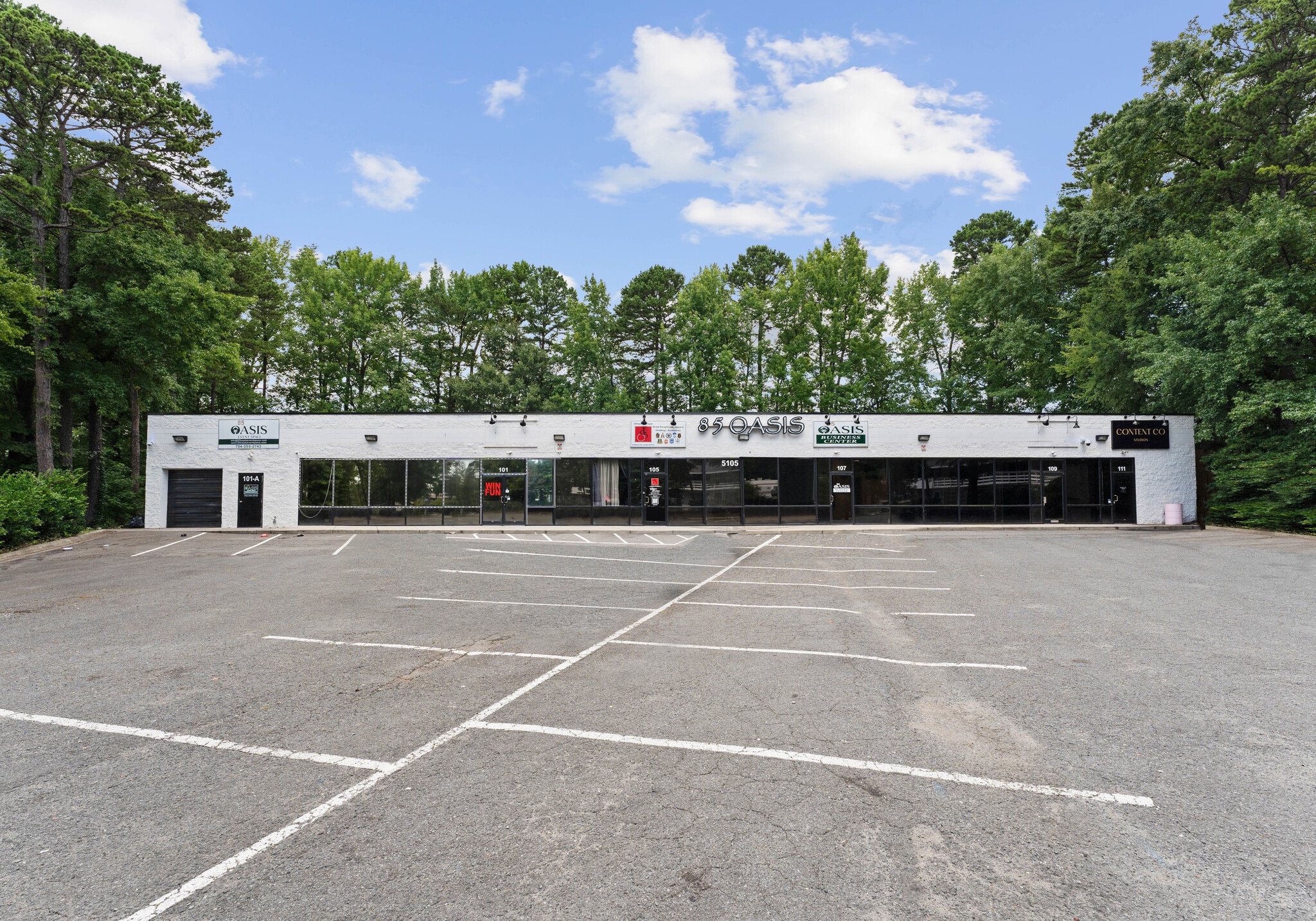 5105 Reagan Dr, Charlotte, NC à vendre Photo du bâtiment- Image 1 de 42