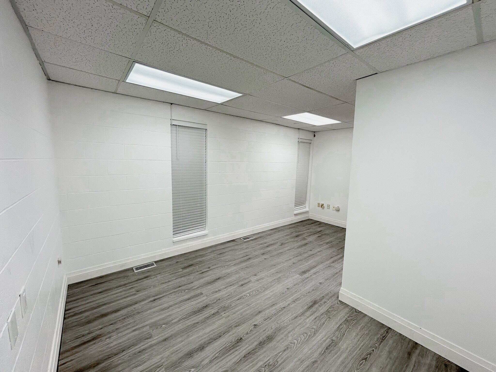 2109 London Line, Sarnia, ON à louer Photo intérieure- Image 1 de 6