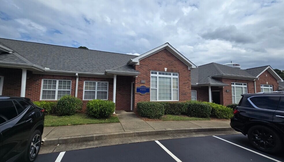 416 Pirkle Ferry Rd, Cumming, GA à louer - Photo du bâtiment - Image 2 de 3