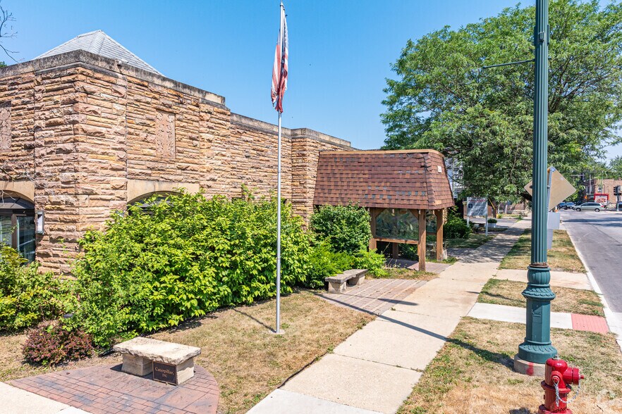 251 N Center St, Joliet, IL à vendre - Photo principale - Image 2 de 29