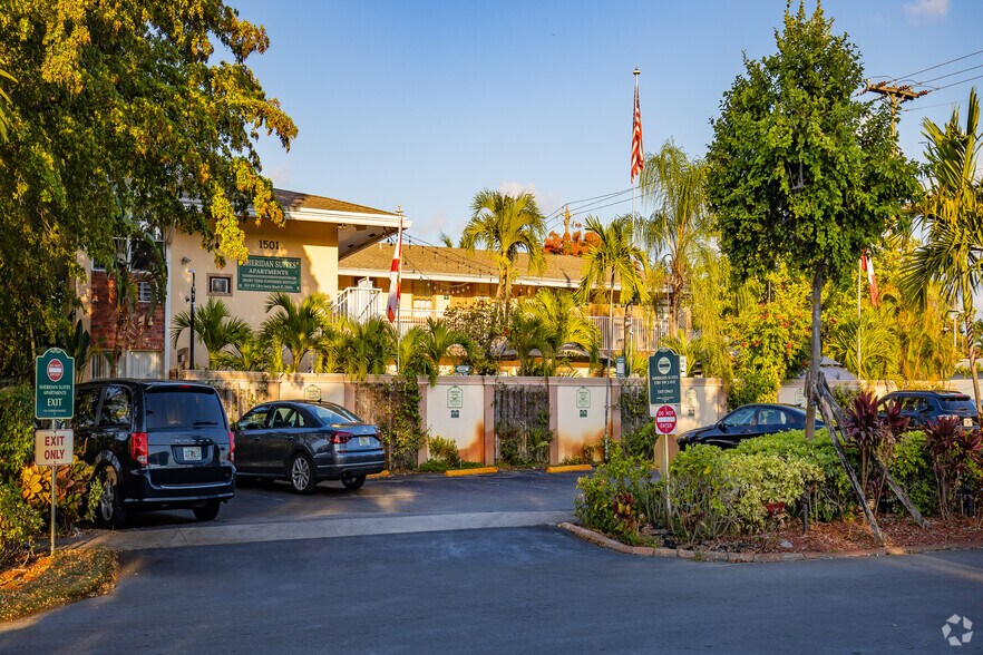 1500 SW 2nd Ave, Dania Beach, FL à vendre - Photo du bâtiment - Image 3 de 35