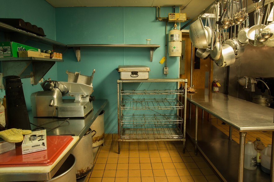 402 W Us-20, Michigan City, IN à vendre - Photo du bâtiment - Image 2 de 33