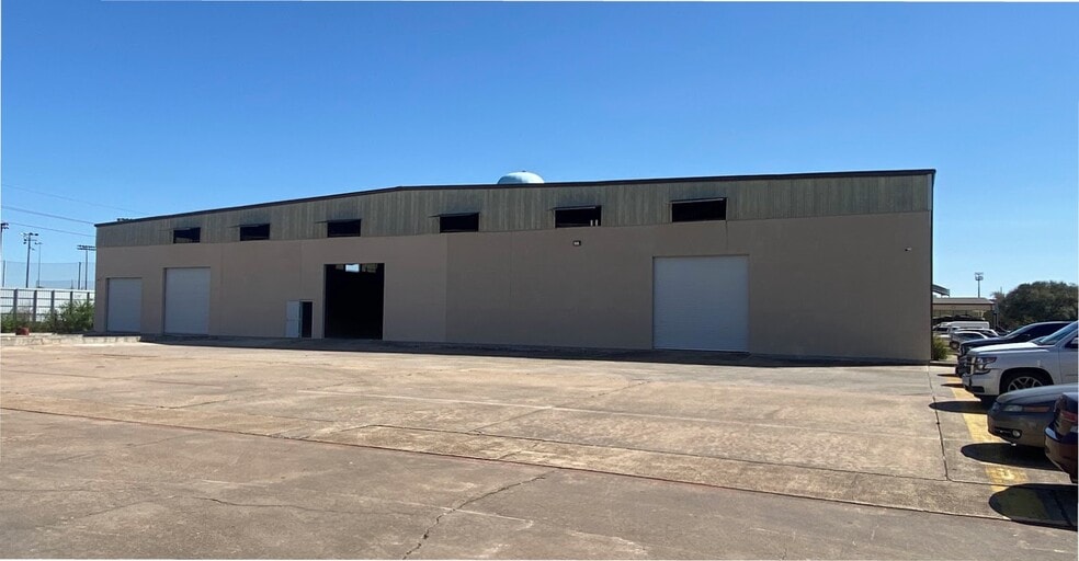 10422 W Gulf Bank Rd, Houston, TX for lease - Building Photo - Image 3 of 5
