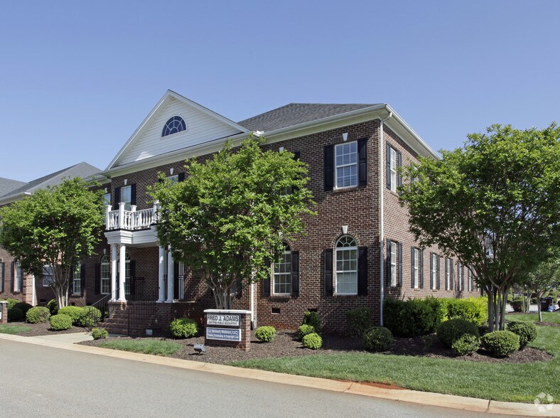 3447 Pelham Rd, Greenville, SC à vendre - Photo du bâtiment - Image 3 de 10