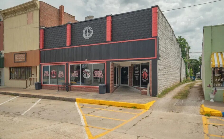 1107 Cherokee Ave, Seneca, MO à vendre - Photo du bâtiment - Image 2 de 45