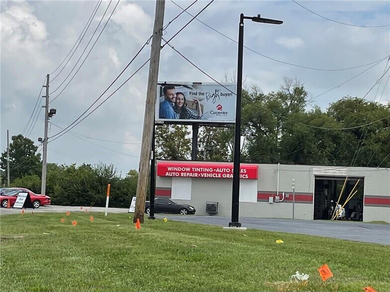 2907 E Main St, Plainfield, IN à vendre - Photo du bâtiment - Image 2 de 4