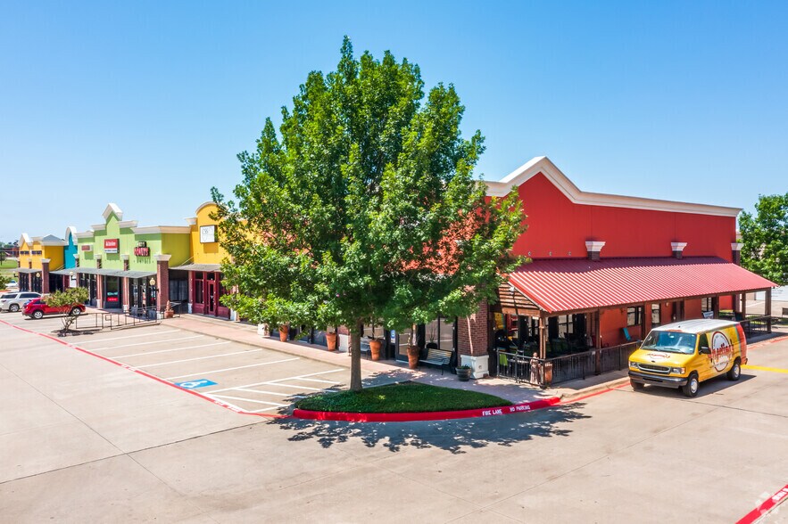 1400 N Corinth St, Corinth, TX à louer - Photo du bâtiment - Image 3 de 17