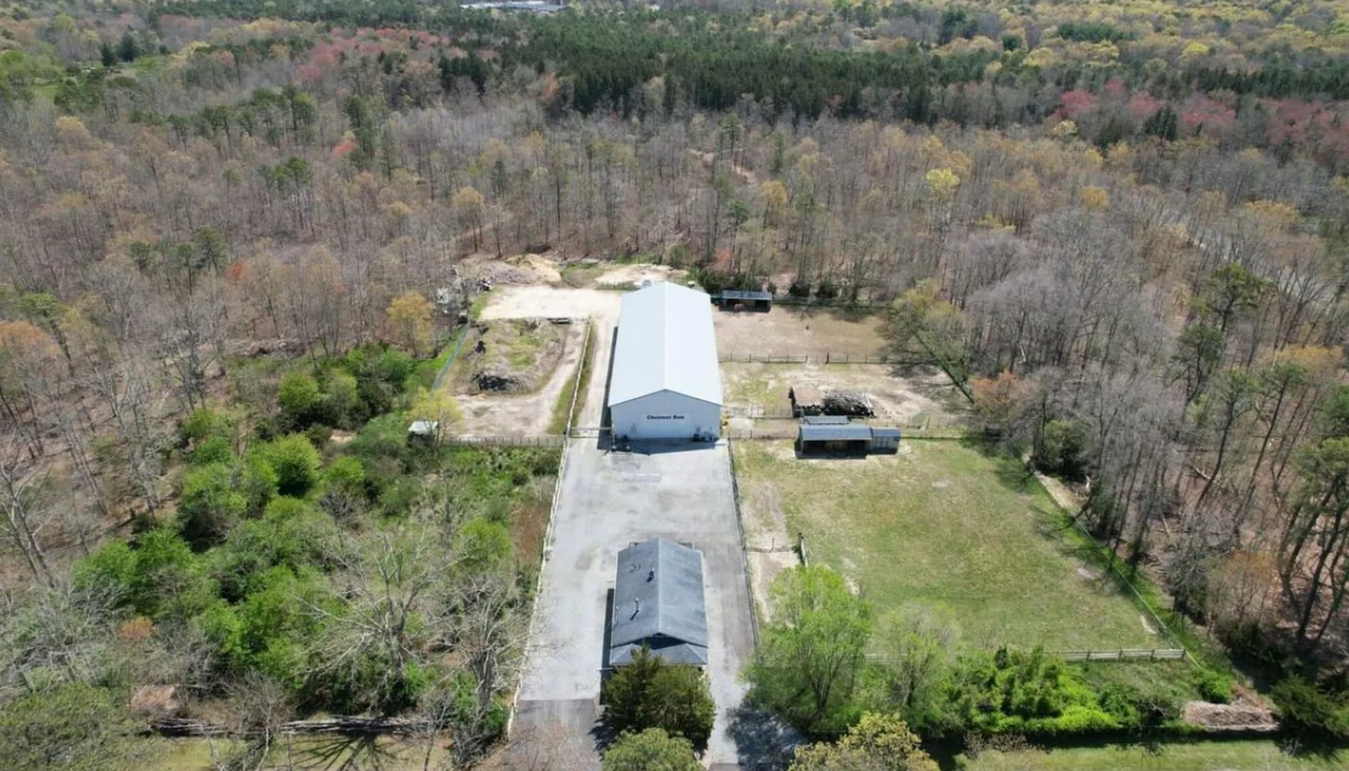 Strategic Mixed-Use Estate: 23.8-Acre portfolio of 2 properties for sale on LoopNet.ca Building Photo- Image 1 of 17