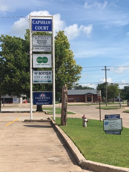 1714-1722 N 4th St, Ponca City, OK for lease - Building Photo - Image 1 of 1