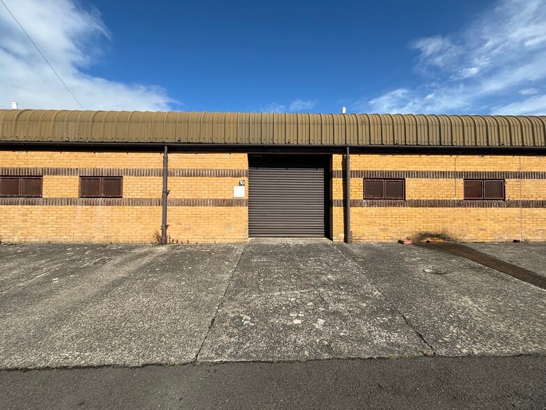 Hill St, Ardrossan à louer - Photo du bâtiment - Image 1 de 3
