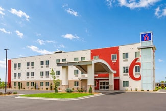 More details for 1731 Premier Dr, Mankato, MN - Hospitality for Sale