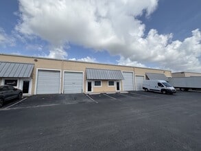 1200-1340 Stirling Rd, Dania Beach, FL for lease Building Photo- Image 1 of 7