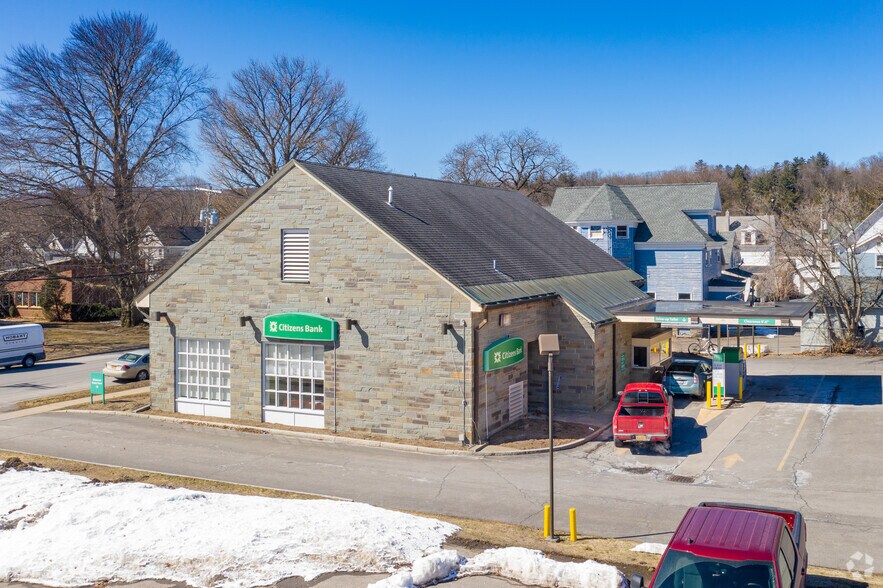 324 N Prospect St, Herkimer, NY à vendre - Photo du bâtiment - Image 3 de 10