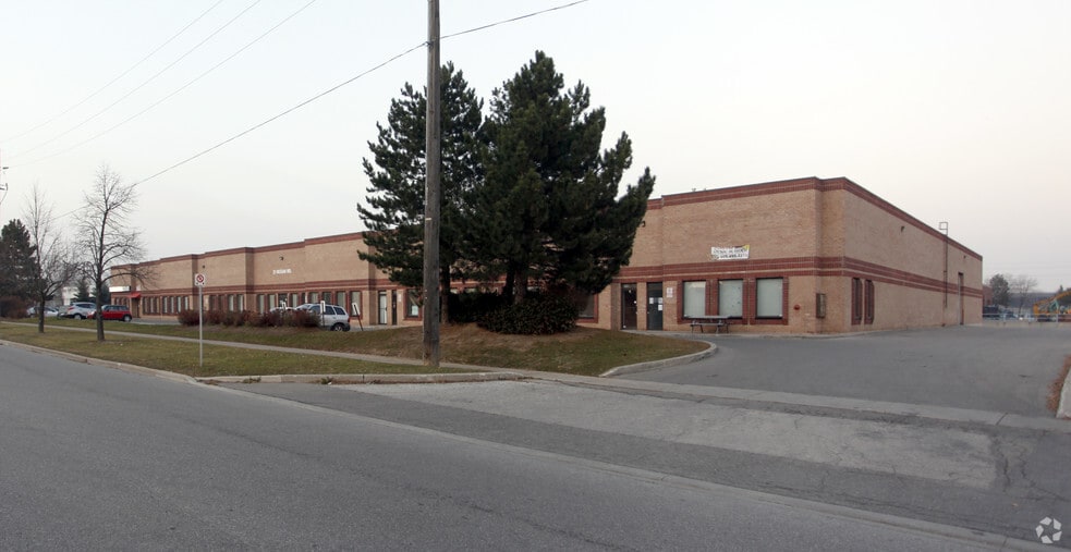 21 Regan Rd, Brampton, ON for lease - Building Photo - Image 2 of 4