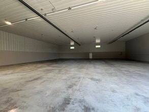 3914 Indianapolis Rd, Columbus, IN for lease Interior Photo- Image 1 of 2